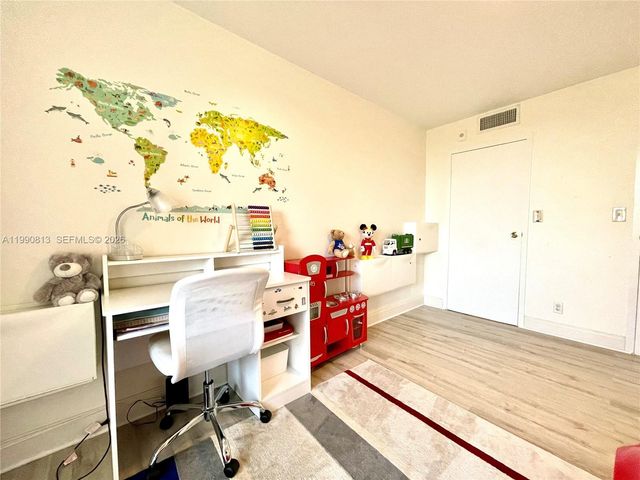 2101 Atlantic Shores Blvd 320, Hallandale Beach, FL 33009