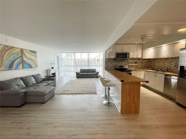 2101 Atlantic Shores Blvd 320, Hallandale Beach, FL 33009