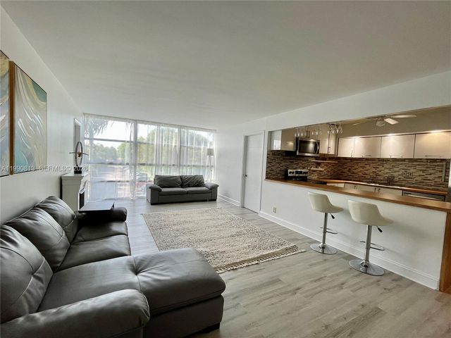 2101 Atlantic Shores Blvd 320, Hallandale Beach, FL 33009