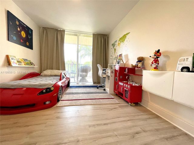 2101 Atlantic Shores Blvd 320, Hallandale Beach, FL 33009