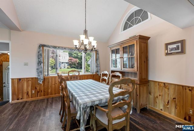 40 Walray Avenue, North Haledon, NJ 07508
