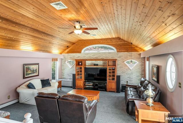 40 Walray Avenue, North Haledon, NJ 07508