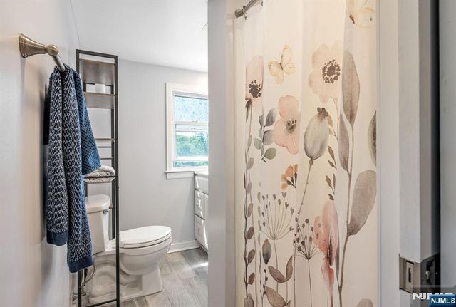 40 Walray Avenue, North Haledon, NJ 07508