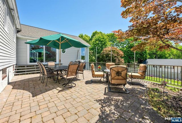 40 Walray Avenue, North Haledon, NJ 07508