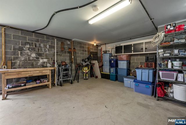 40 Walray Avenue, North Haledon, NJ 07508