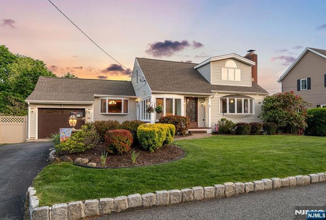 40 Walray Avenue, North Haledon, NJ 07508