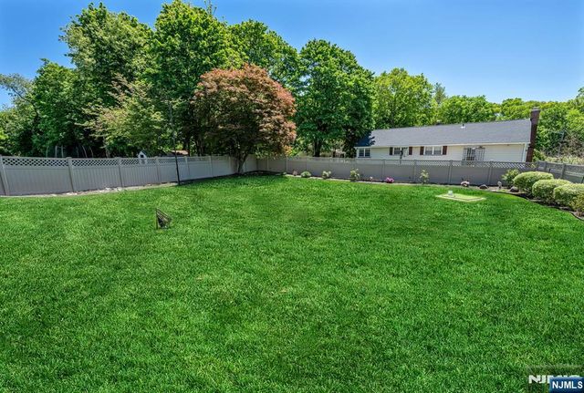 40 Walray Avenue, North Haledon, NJ 07508