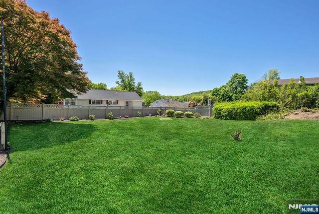 40 Walray Avenue, North Haledon, NJ 07508