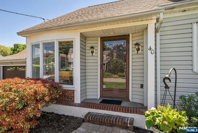 40 Walray Avenue, North Haledon, NJ 07508