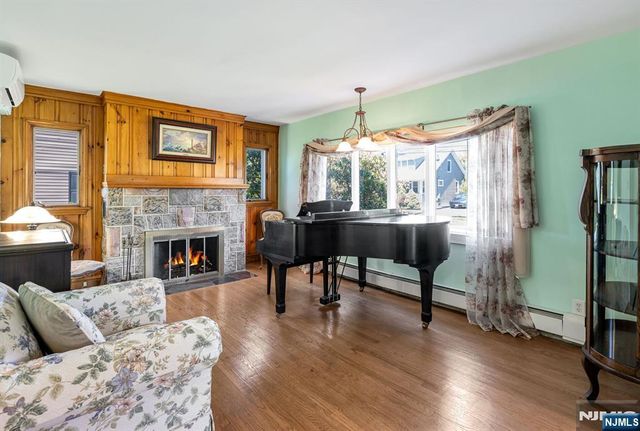 40 Walray Avenue, North Haledon, NJ 07508