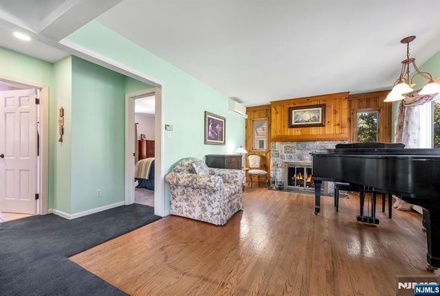 40 Walray Avenue, North Haledon, NJ 07508