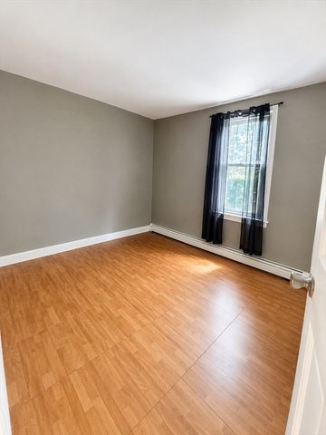 39 Bayview, Taunton, MA 02780