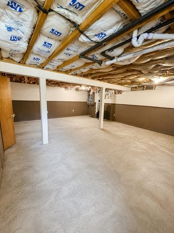 39 Bayview, Taunton, MA 02780