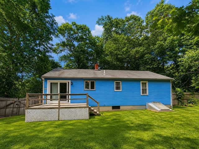 39 Bayview, Taunton, MA 02780