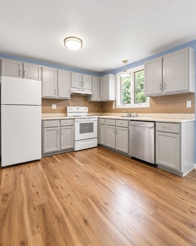 39 Bayview, Taunton, MA 02780