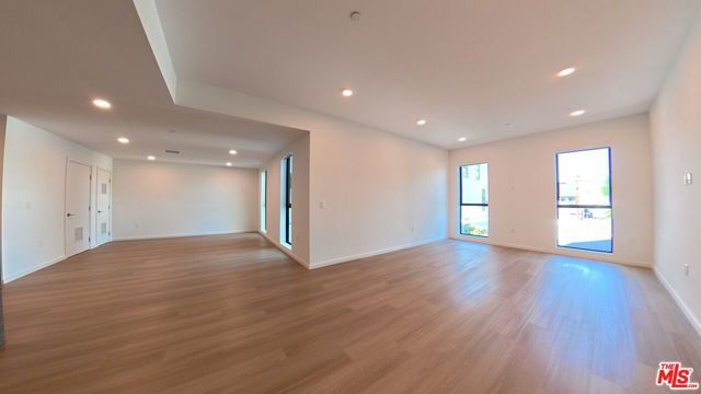 5119 Colfax Avenue 201, Valley Village, CA 91601