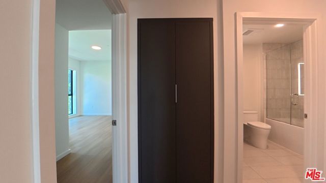 5119 Colfax Avenue 201, Valley Village, CA 91601