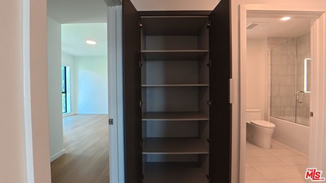 5119 Colfax Avenue 201, Valley Village, CA 91601
