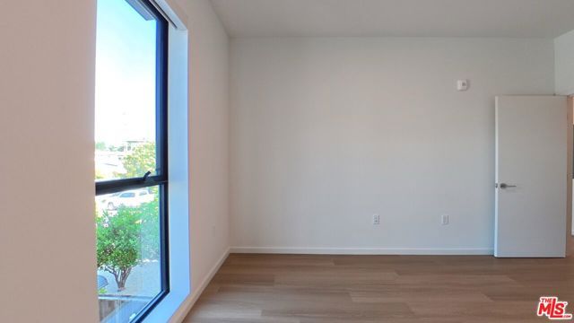 5119 Colfax Avenue 201, Valley Village, CA 91601