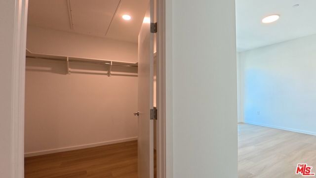 5119 Colfax Avenue 201, Valley Village, CA 91601