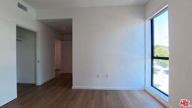 5119 Colfax Avenue 201, Valley Village, CA 91601