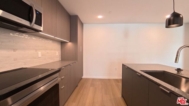 5119 Colfax Avenue 201, Valley Village, CA 91601