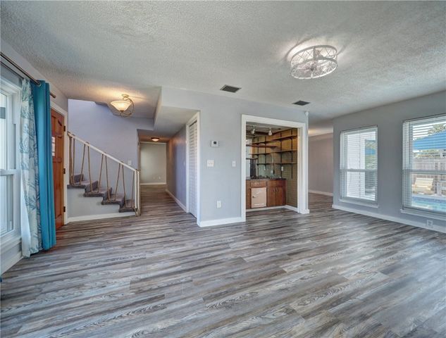 13801 Suntan Ave, Corpus Christi, TX 78418