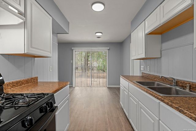 146 MOUNTAIN VALLEY ST, San Antonio, TX 78227