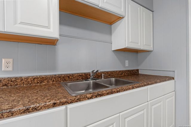 146 MOUNTAIN VALLEY ST, San Antonio, TX 78227