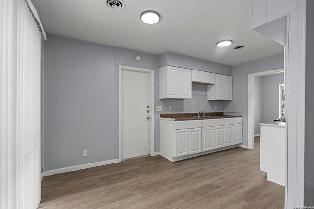 146 MOUNTAIN VALLEY ST, San Antonio, TX 78227