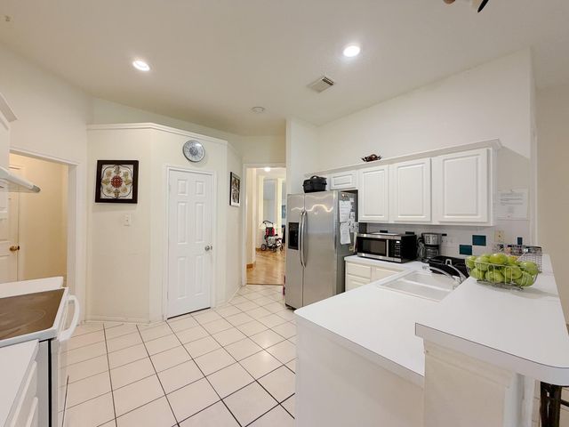 3823 Canton, Pearland, TX 77584