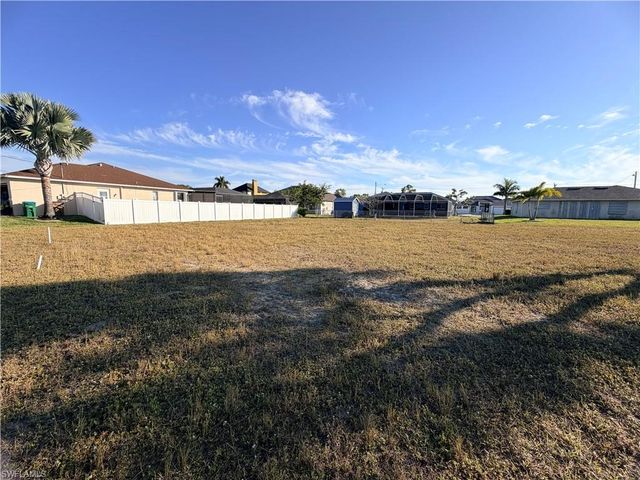 1422 SW 39th TER, Cape Coral, FL 33914