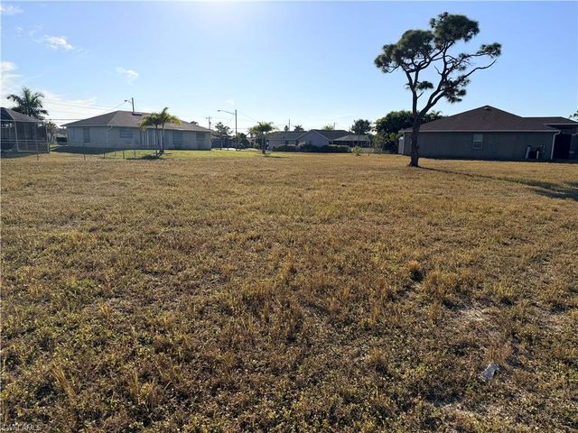 1422 SW 39th TER, Cape Coral, FL 33914