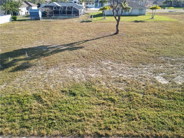 1422 SW 39th TER, Cape Coral, FL 33914