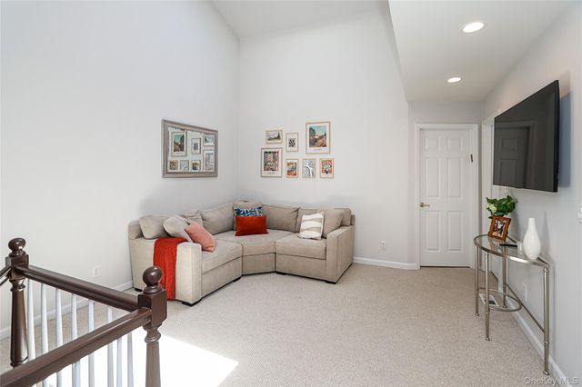 52 Holiday Drive 52, Woodbury, NY 11797