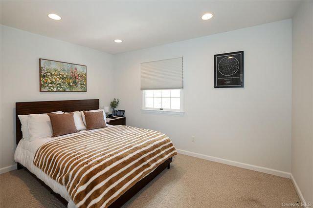 52 Holiday Drive 52, Woodbury, NY 11797
