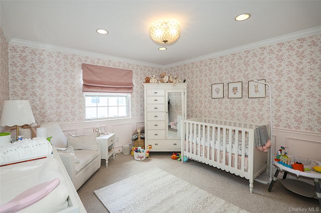 52 Holiday Drive 52, Woodbury, NY 11797