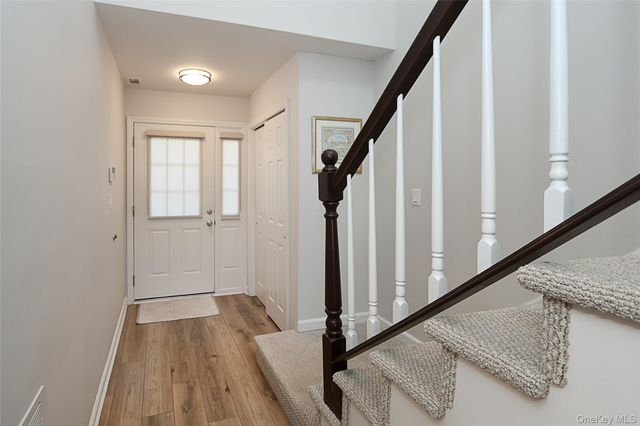 52 Holiday Drive 52, Woodbury, NY 11797