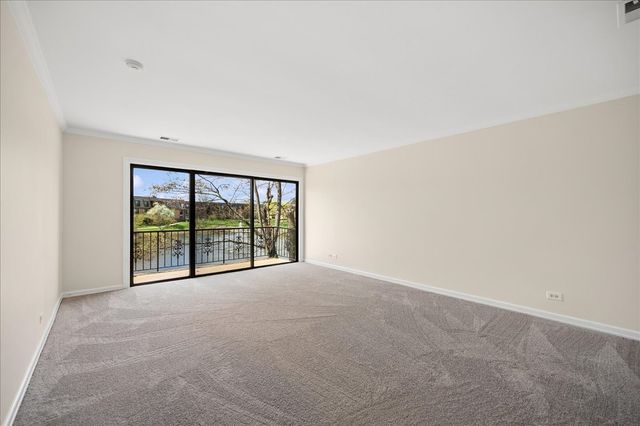 6 The Court Of Chapel Wood, Northbrook, IL 60062
