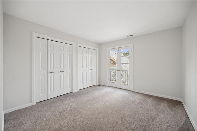 6 The Court Of Chapel Wood, Northbrook, IL 60062