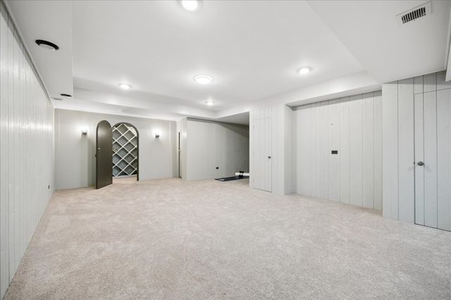 6 The Court Of Chapel Wood, Northbrook, IL 60062