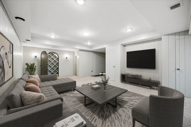6 The Court Of Chapel Wood, Northbrook, IL 60062