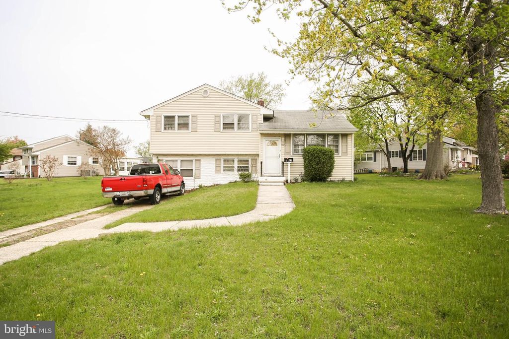 11 PLEASANT VALLEY DRIVE, West Deptford, NJ 08051