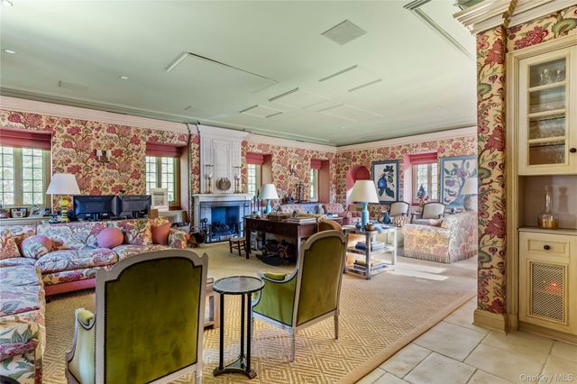 1985-4 Cedar Swamp Road, Brookville, NY 11545