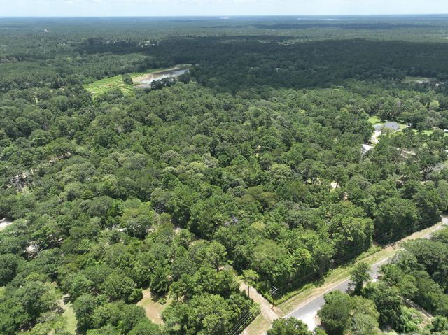16893 Whippoorwill Road, Navasota, TX 77868