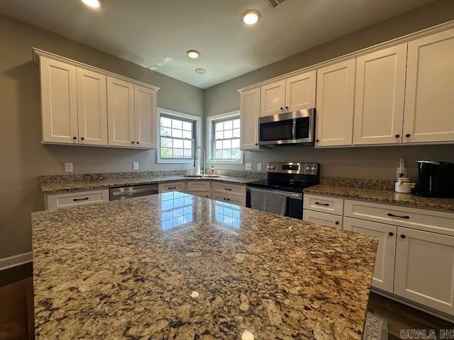 264 Prospect Farms Lane, Jonesboro, AR 72405