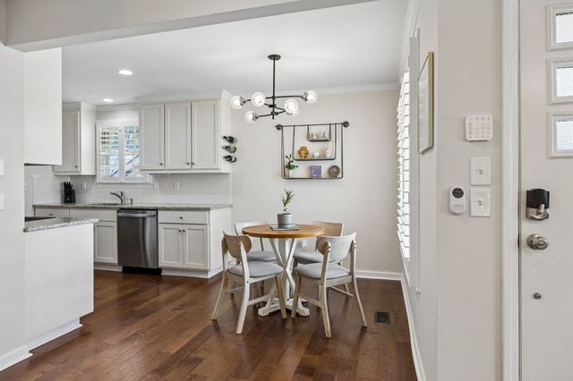 2105 18th Ave, S, Nashville, TN 37212