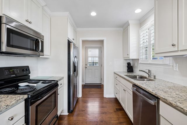 2105 18th Ave, S, Nashville, TN 37212