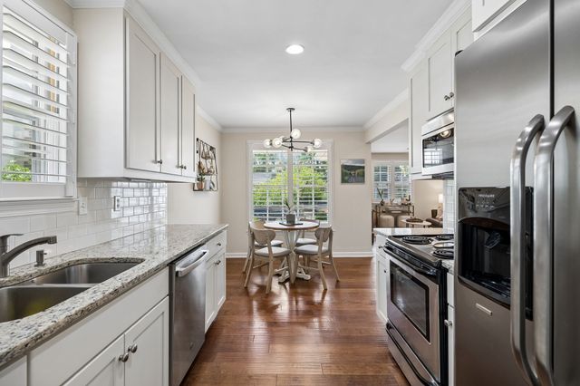 2105 18th Ave, S, Nashville, TN 37212