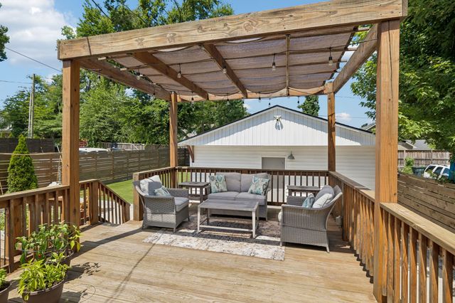 2105 18th Ave, S, Nashville, TN 37212